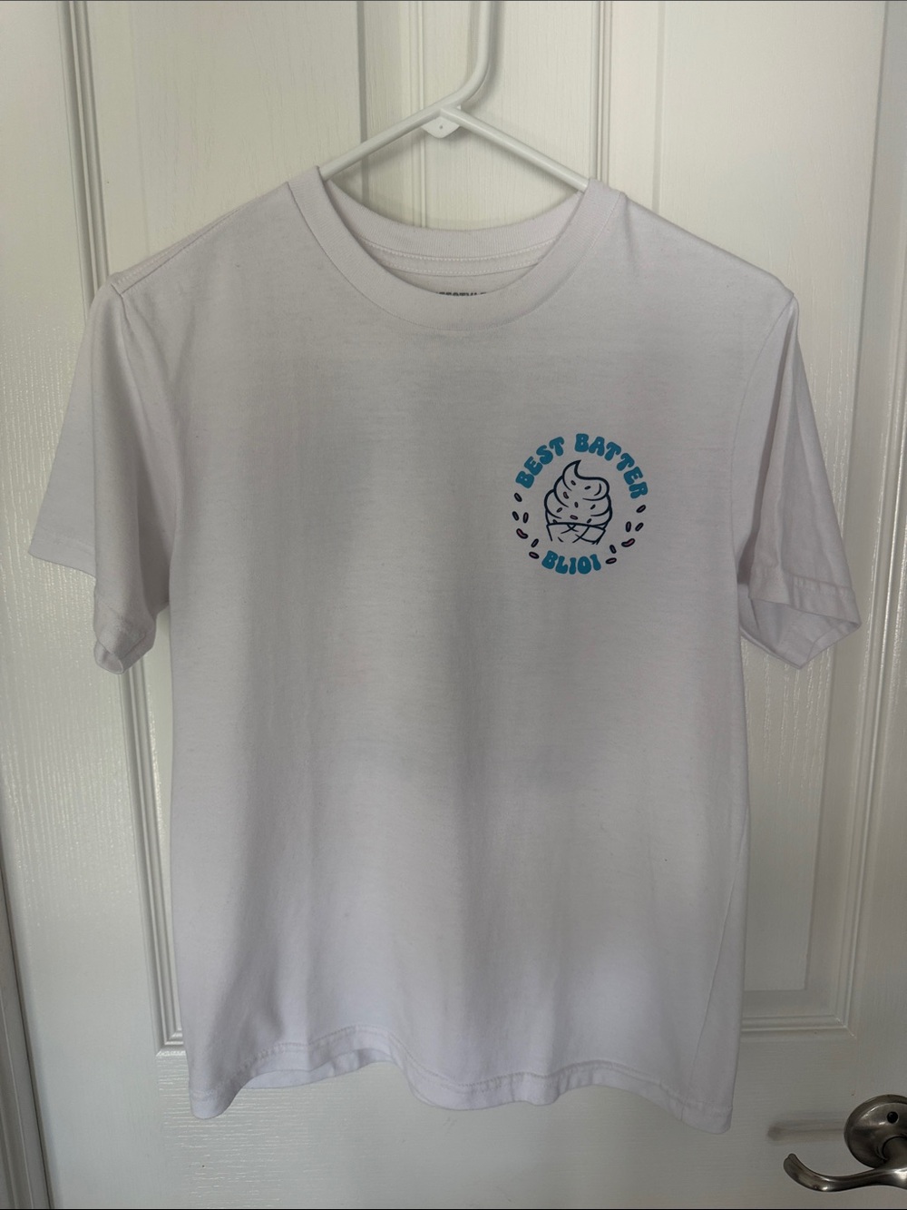B101 White Kids Short-Sleeve Graphic Tee with Blue Print